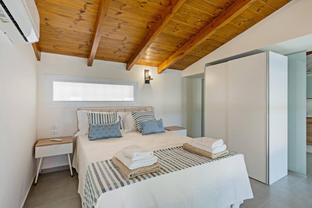 Sofia Suite, A Seafront Hideaway ! Pánormos 外观 照片